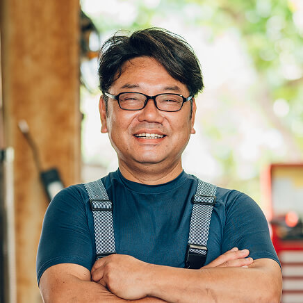 サービスチーフの岡田さん